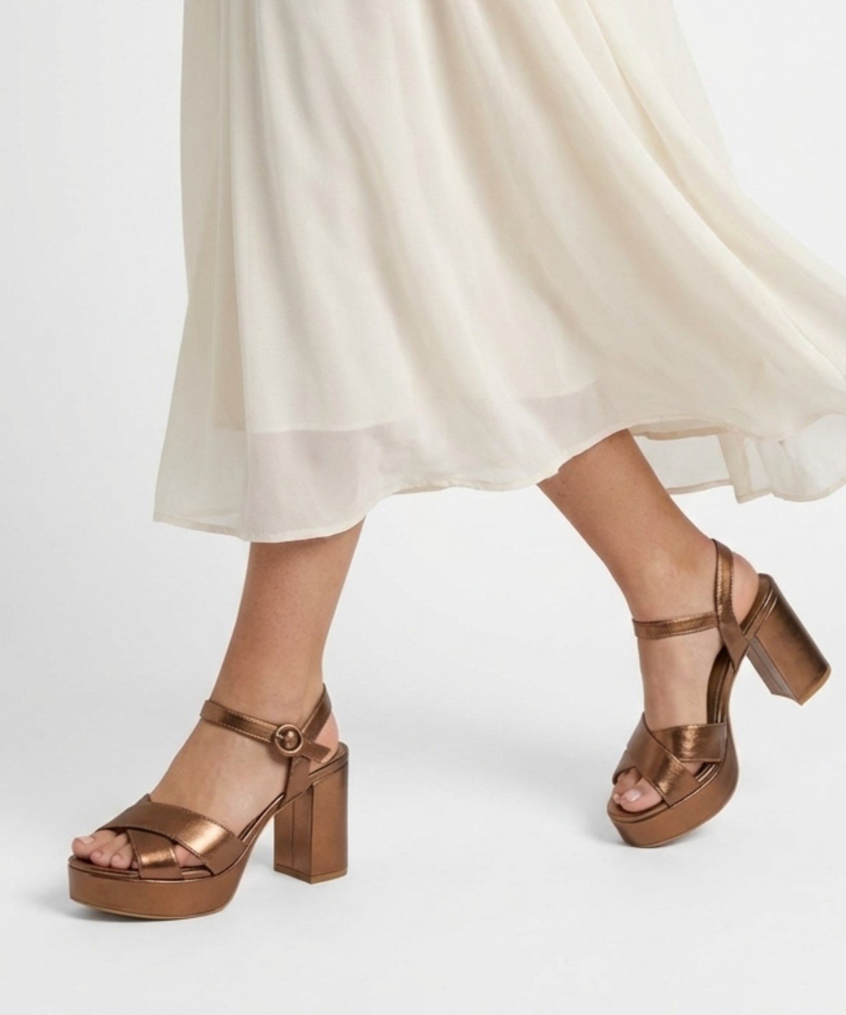 Sand&aacute;lia salto tiras cruzadas image number null